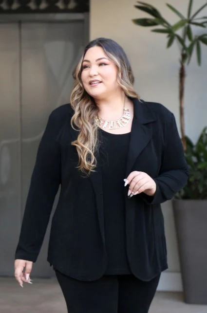 Vikki Vi Classic Black Blazer - Image 7